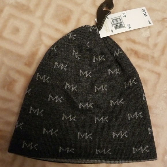 Michael Kors  MK signature Reversible Beanie - Picture 3 of 3